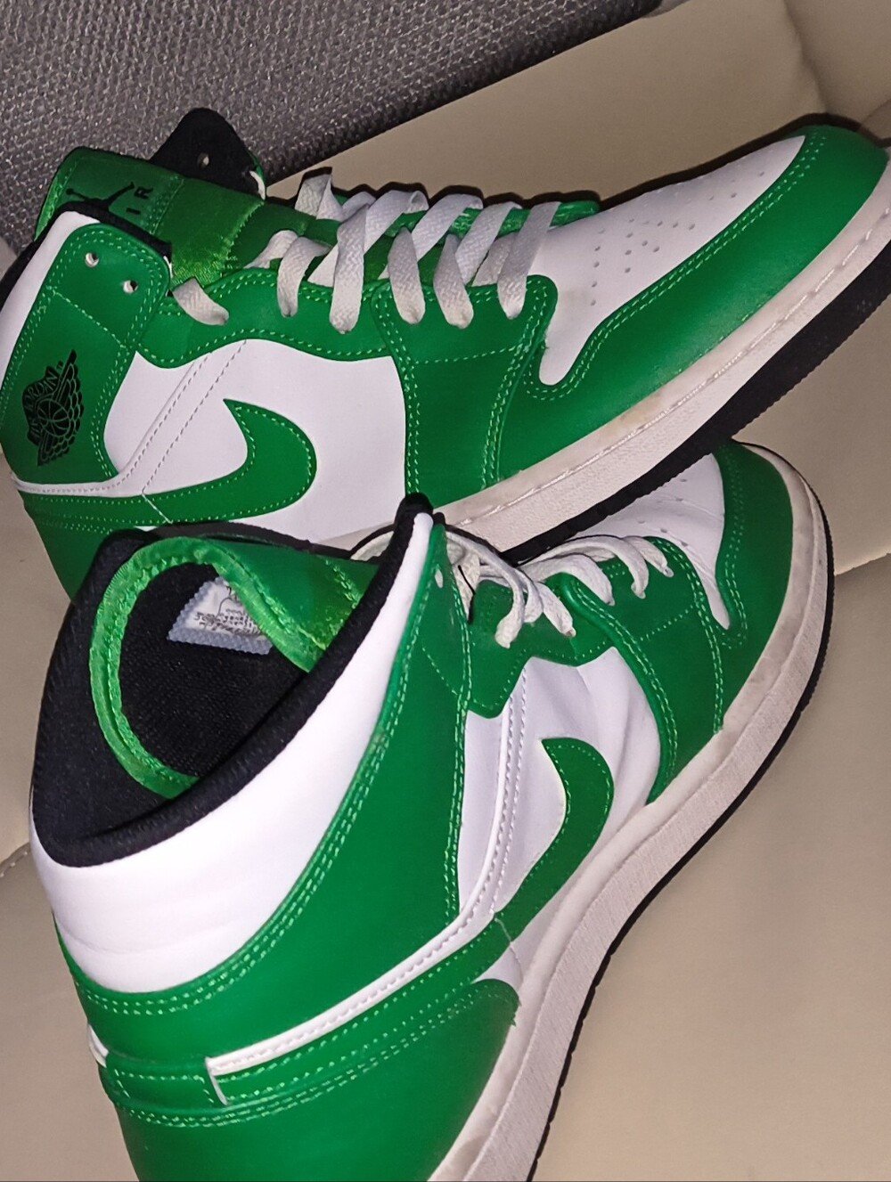 Jordan 1s White Green Men's Green & White High-Top Sneakers - Good Cond 11z